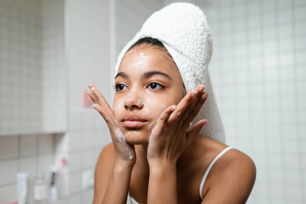 What To Know About Anti-Aging Face Wash